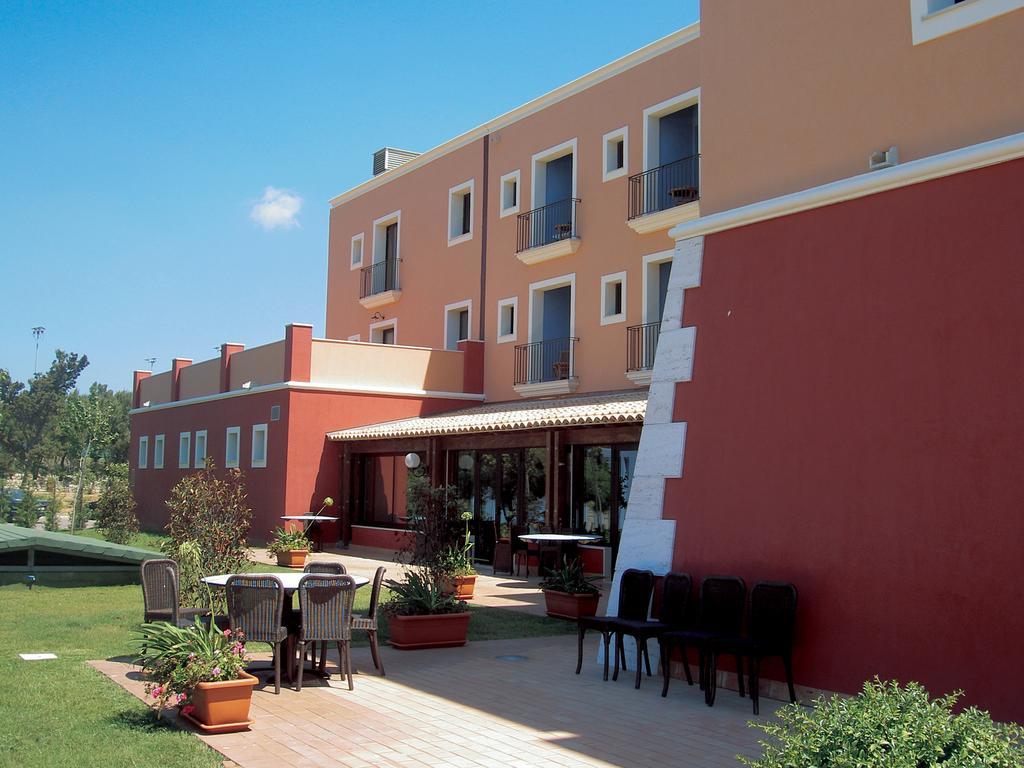 Igv Club Baia Samuele Hotel Sampieri Buitenkant foto