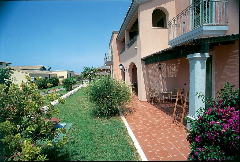 Igv Club Baia Samuele Hotel Sampieri Buitenkant foto