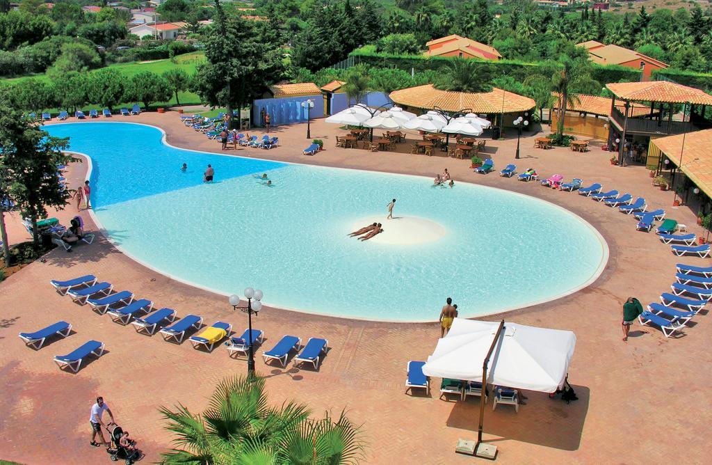 Igv Club Baia Samuele Hotel Sampieri Buitenkant foto