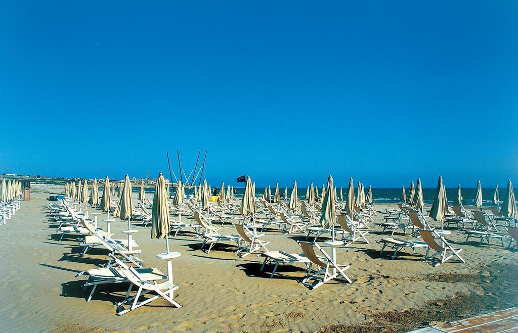 Igv Club Baia Samuele Hotel Sampieri Buitenkant foto
