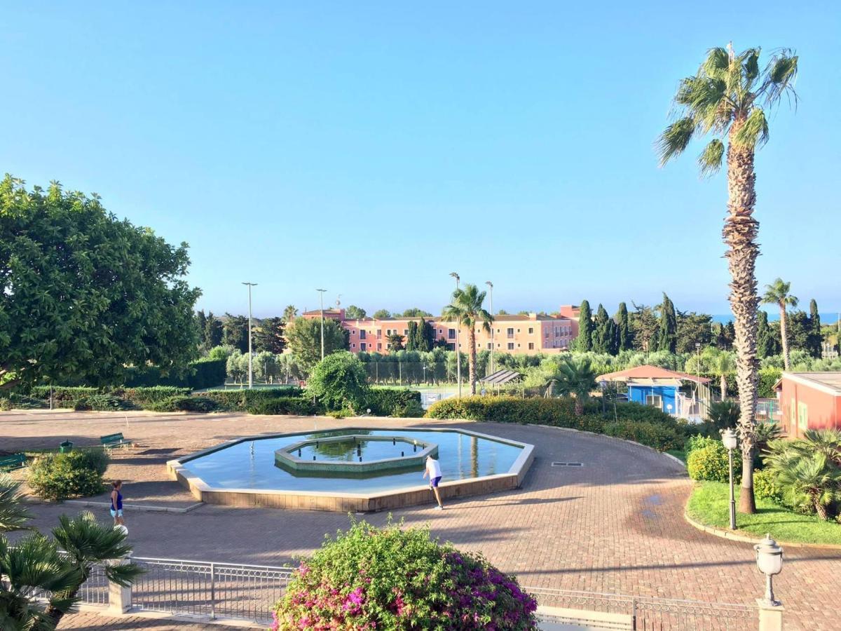 Igv Club Baia Samuele Hotel Sampieri Buitenkant foto